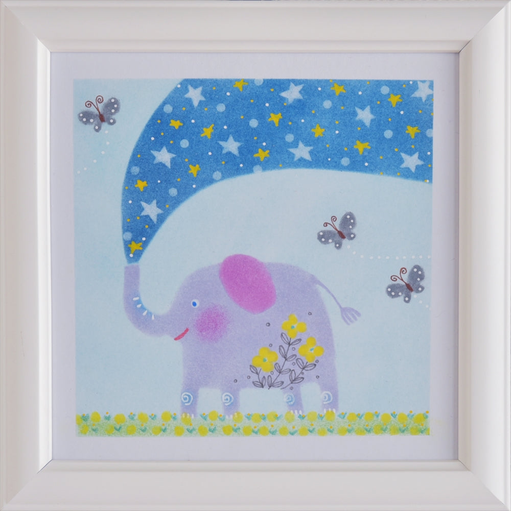 ゾウ(鼻からシャワー)